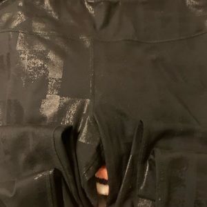 NWOT  size 22/24 leggings they have the leather look but, they are not.